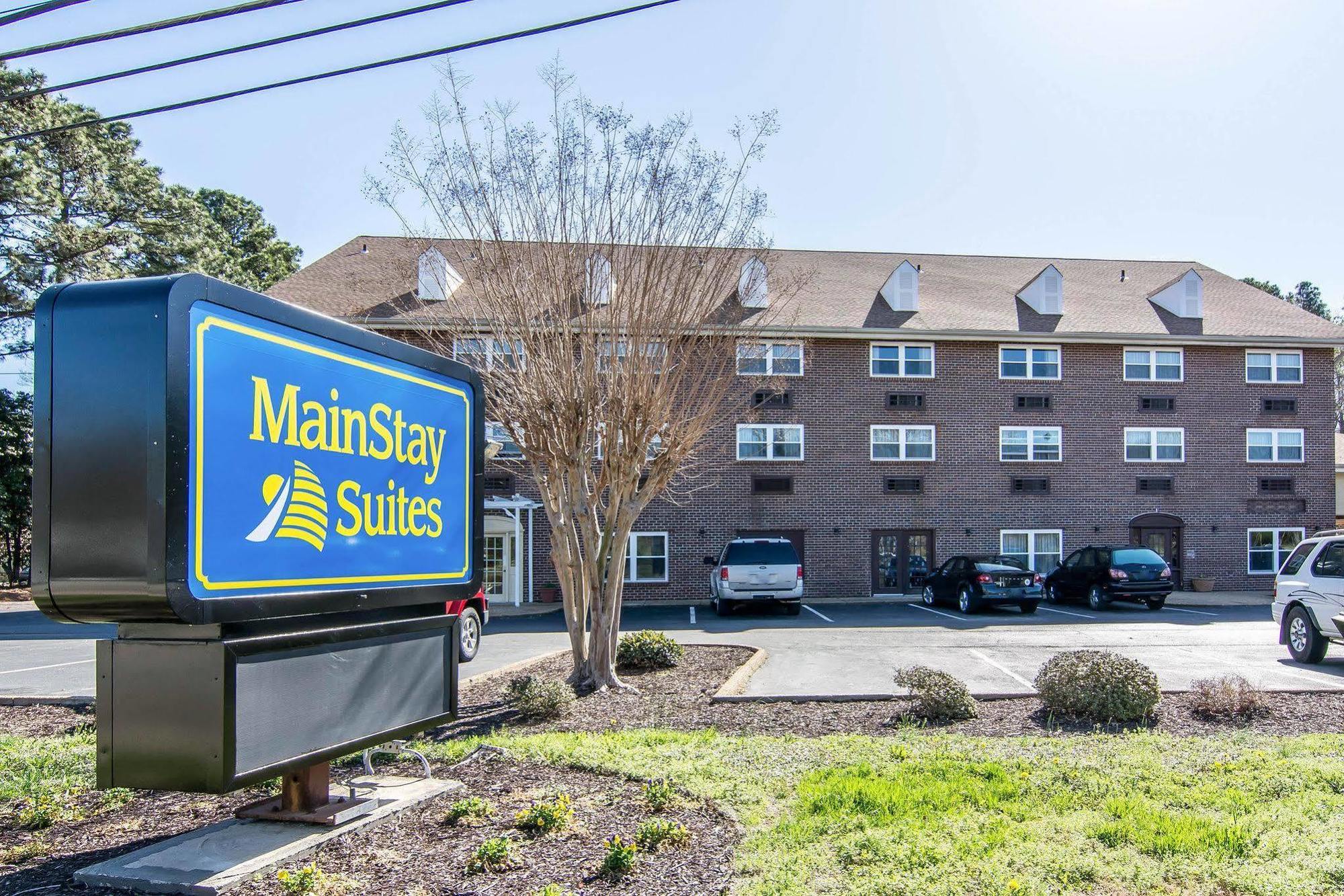 Mainstay Suites Williamsburg Historic Area Exterior photo